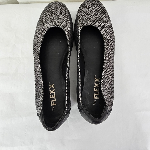 The FLEXX Baleriny Black and Silver Metallic Wedge Shoe Size 7 - Picture 10 of 12